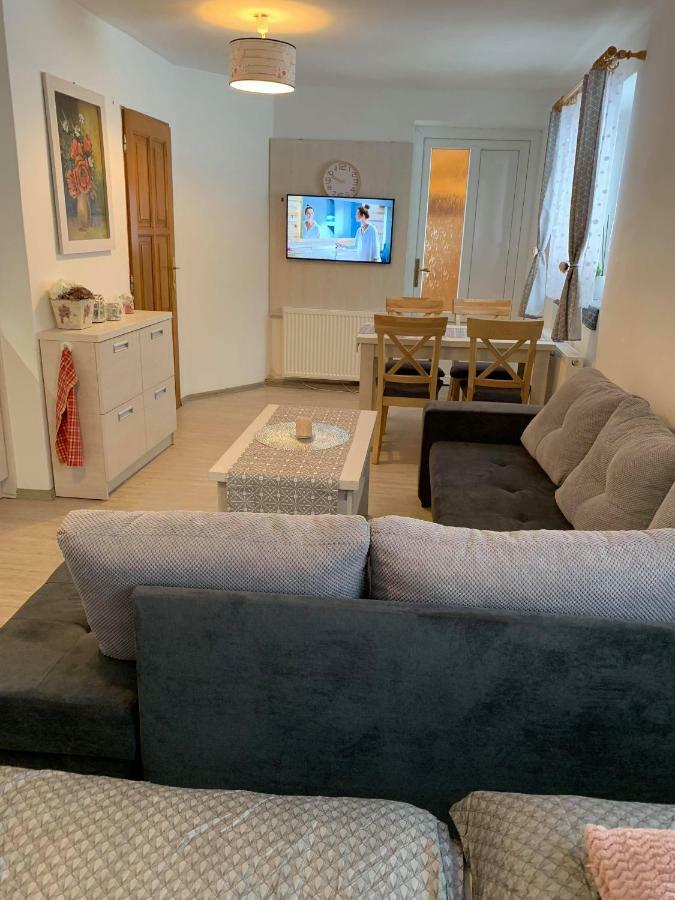 Apartman Filipovice S Letni Terasou Экстерьер фото